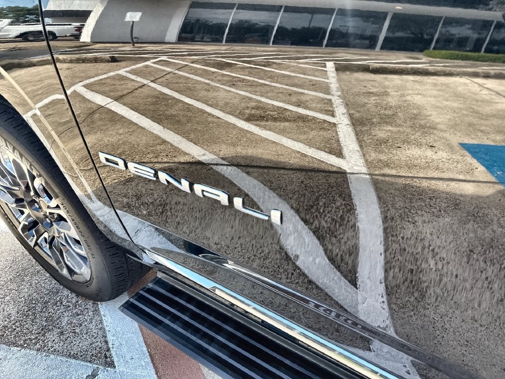 2023 GMC Yukon XL Denali Ultimate