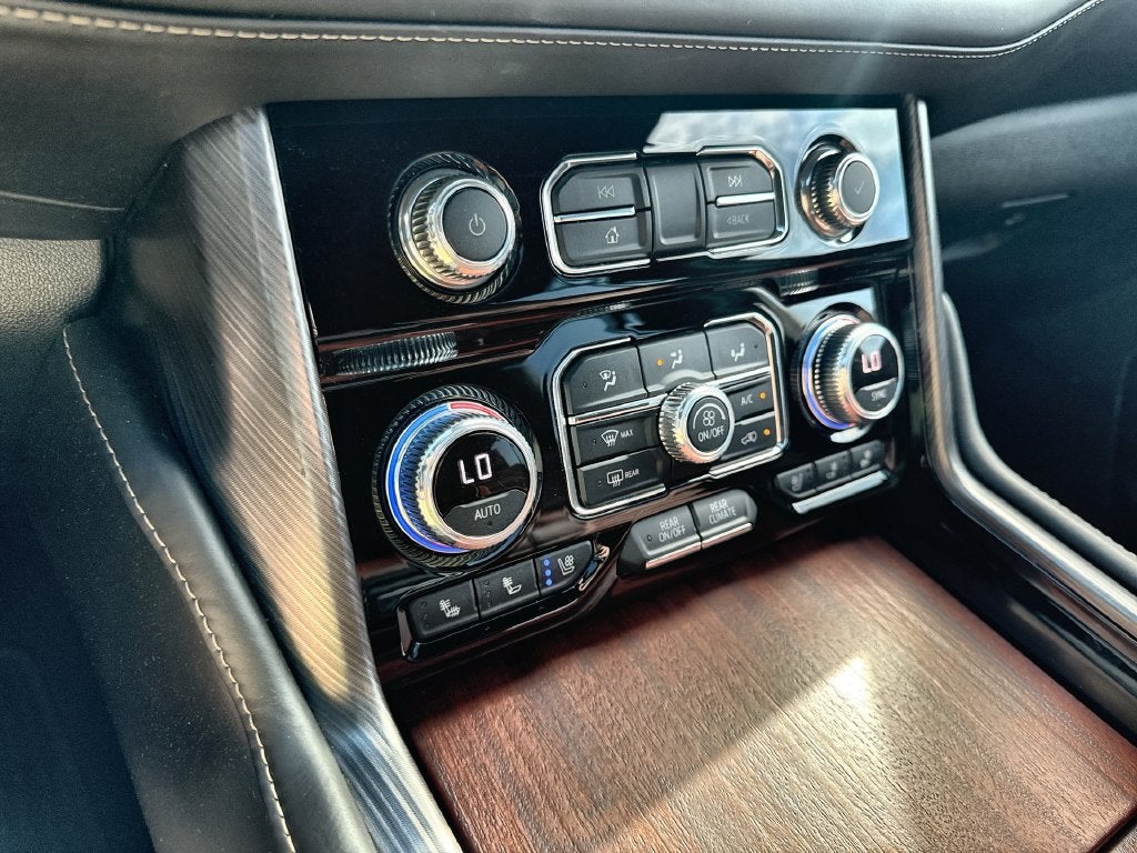 2023 GMC Yukon XL Denali Ultimate