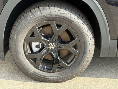 2024 Volkswagen Atlas 2.0T Peak Edition SEL