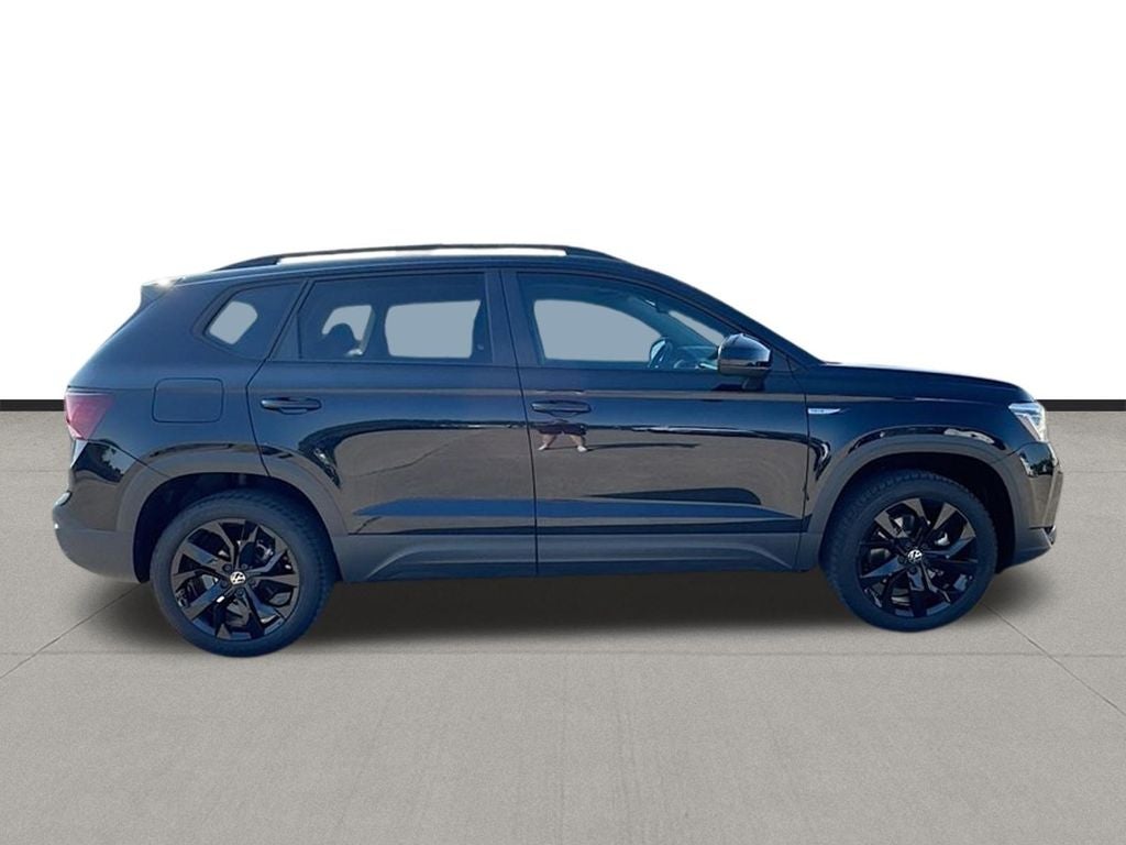 2024 Volkswagen Taos 1.5T SE Black