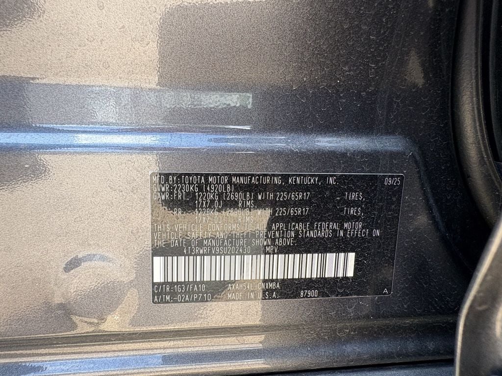 2025 Toyota RAV4 Hybrid XLE