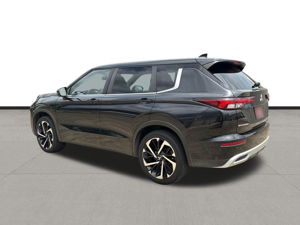 2022 Mitsubishi Outlander SE