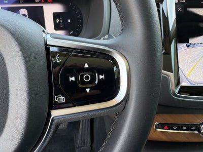 2024 Volvo XC90 B5 Plus