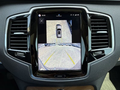 2024 Volvo XC90 B5 Plus