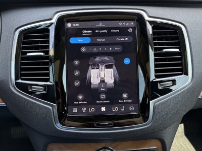 2024 Volvo XC90 B5 Plus