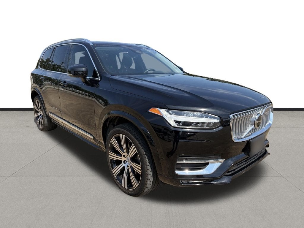 2024 Volvo XC90 B5 Plus