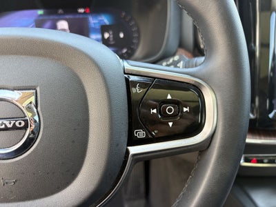 2024 Volvo XC60 B5 Plus Dark Theme