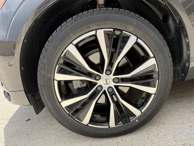 2024 Volvo XC60 B5 Plus Dark Theme