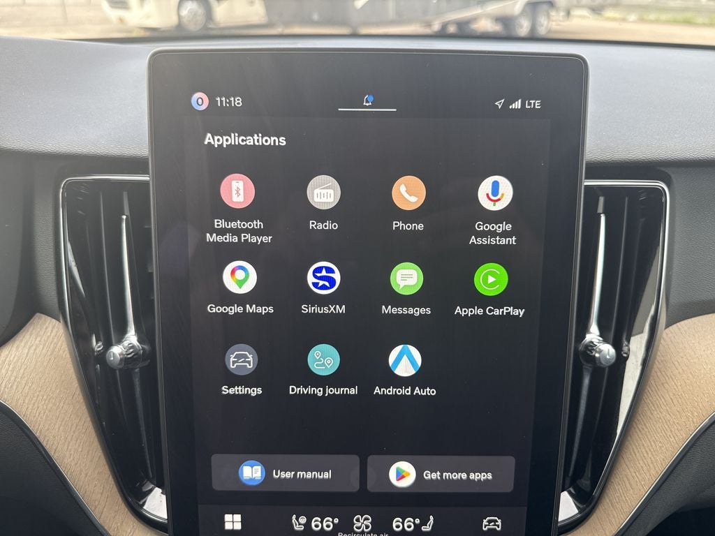 2026 Volvo XC60 B5 Plus
