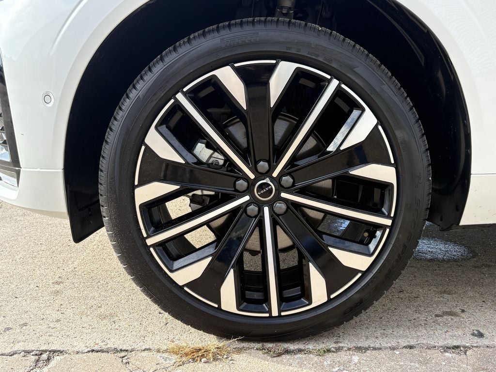 2026 Volvo XC60 B5 Ultra