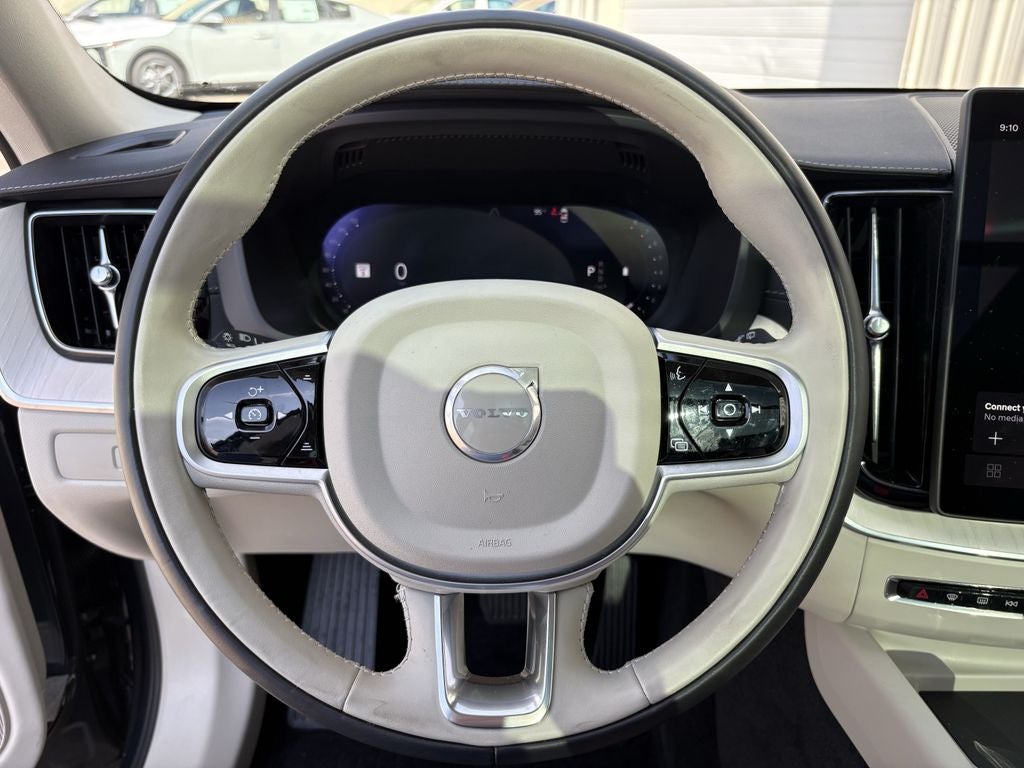 2026 Volvo XC60 B5 Ultra