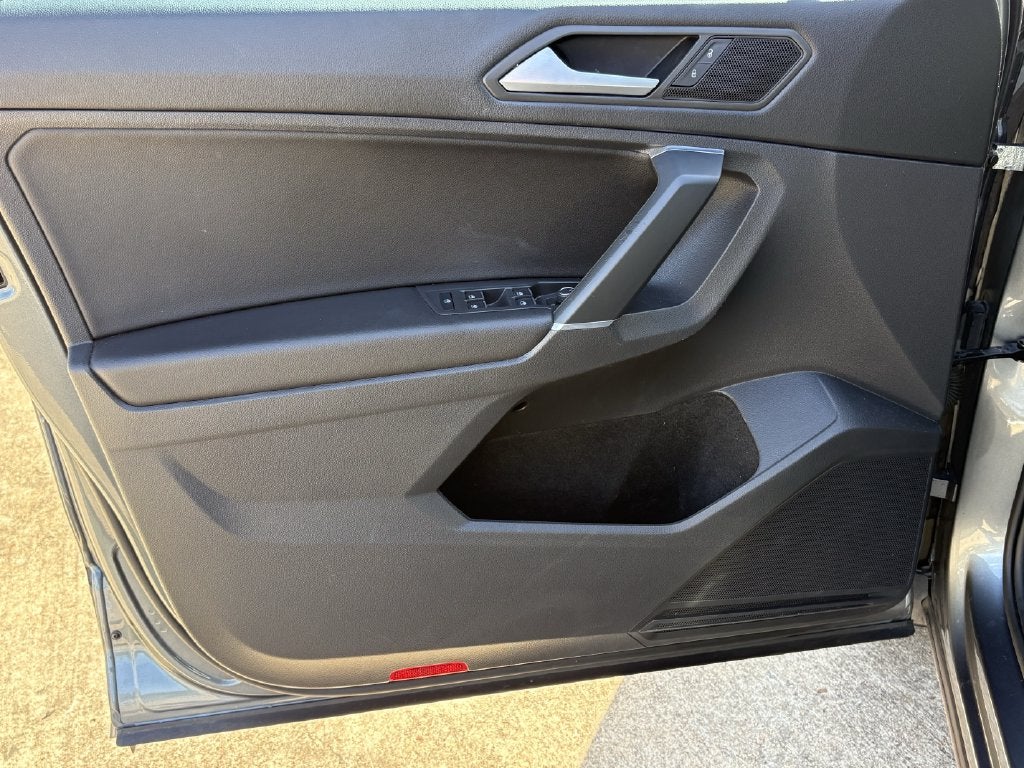 2020 Volkswagen Tiguan 2.0T SE R-Line Black