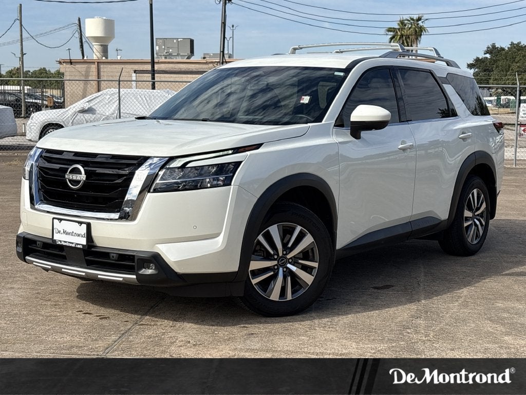 2023 Nissan Pathfinder SL