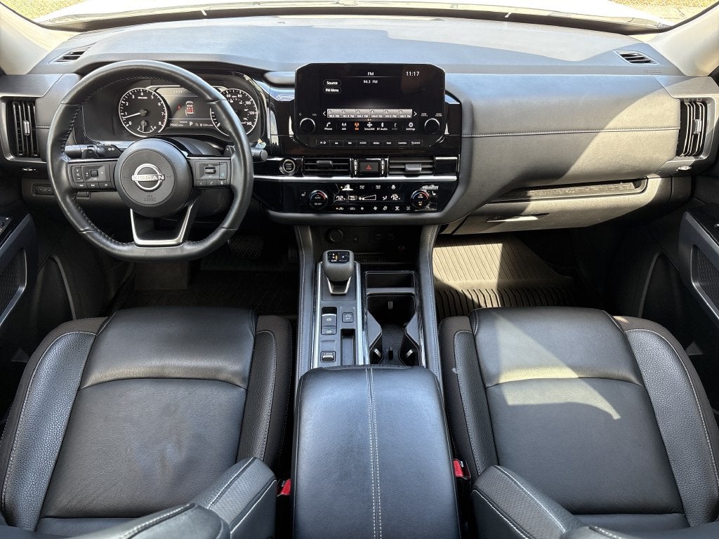 2023 Nissan Pathfinder SL