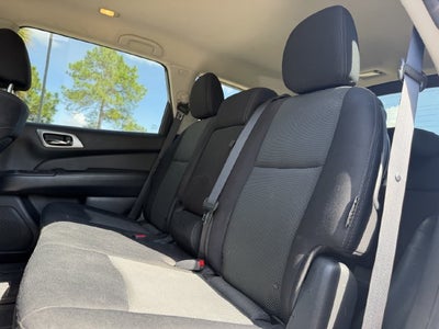 2020 Nissan Pathfinder SV