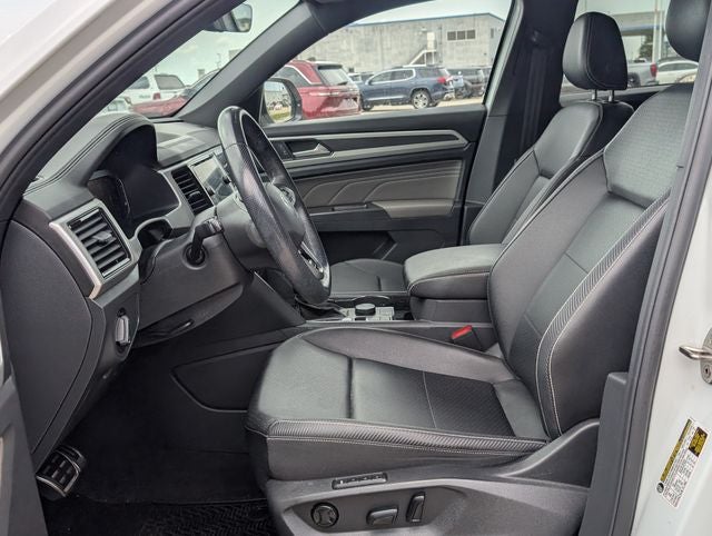 2023 Volkswagen Atlas Cross Sport 2.0T SEL R-Line Black
