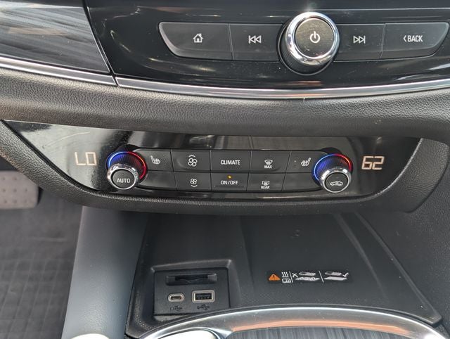 2024 Buick Enclave Essence