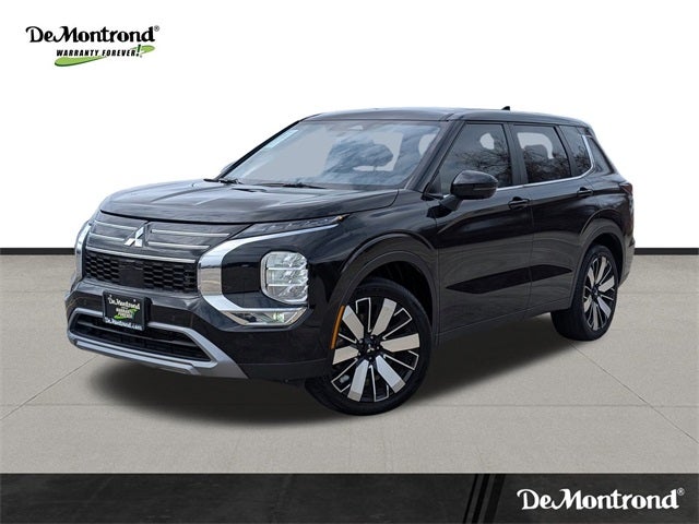 2025 Mitsubishi Outlander SE