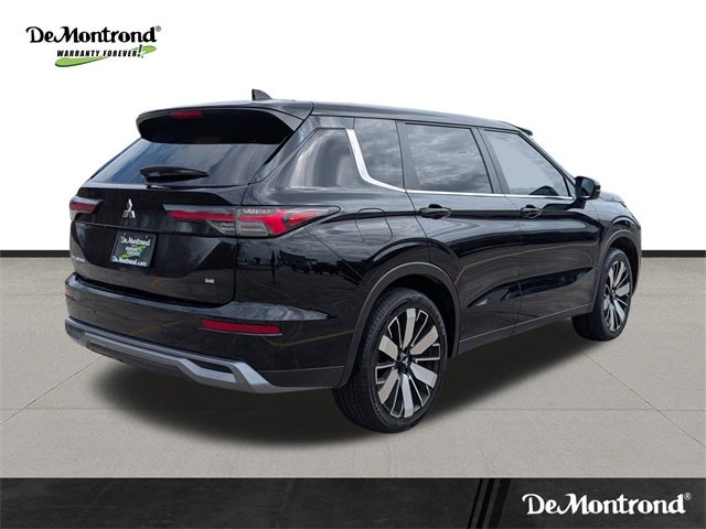 2025 Mitsubishi Outlander SE