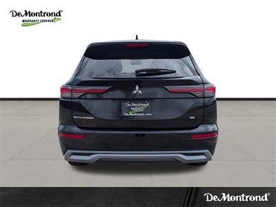 2025 Mitsubishi Outlander SE