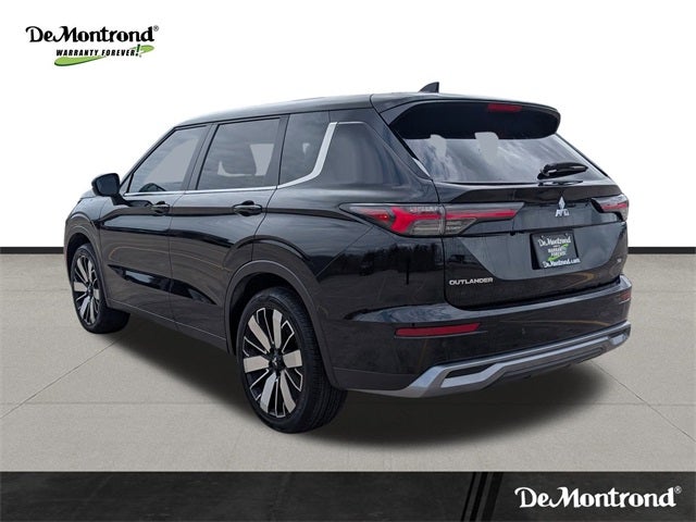 2025 Mitsubishi Outlander SE