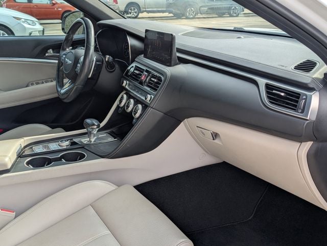 2022 Genesis G70 2.0T