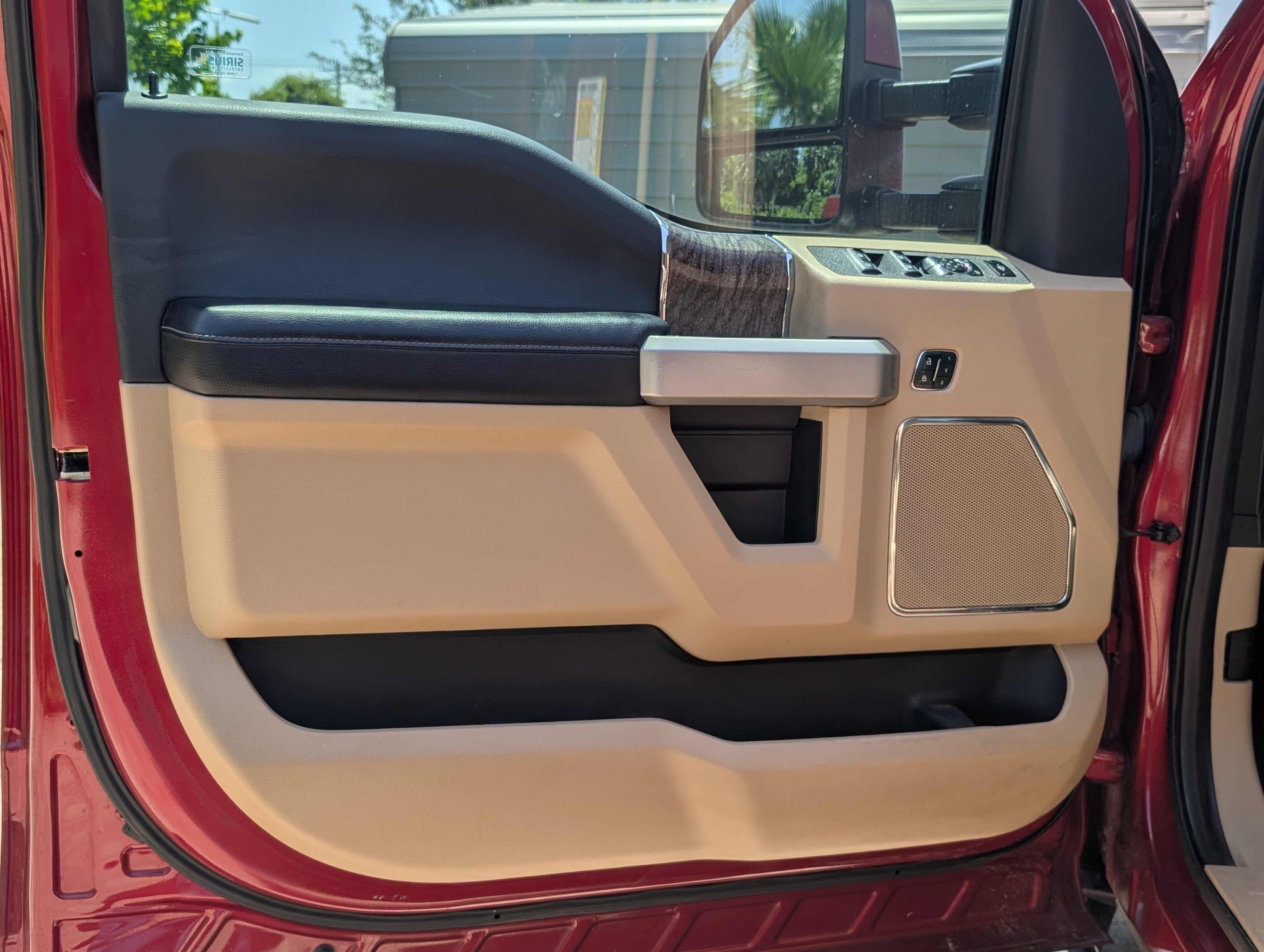 2017 Ford Super Duty F-250 SRW Lariat