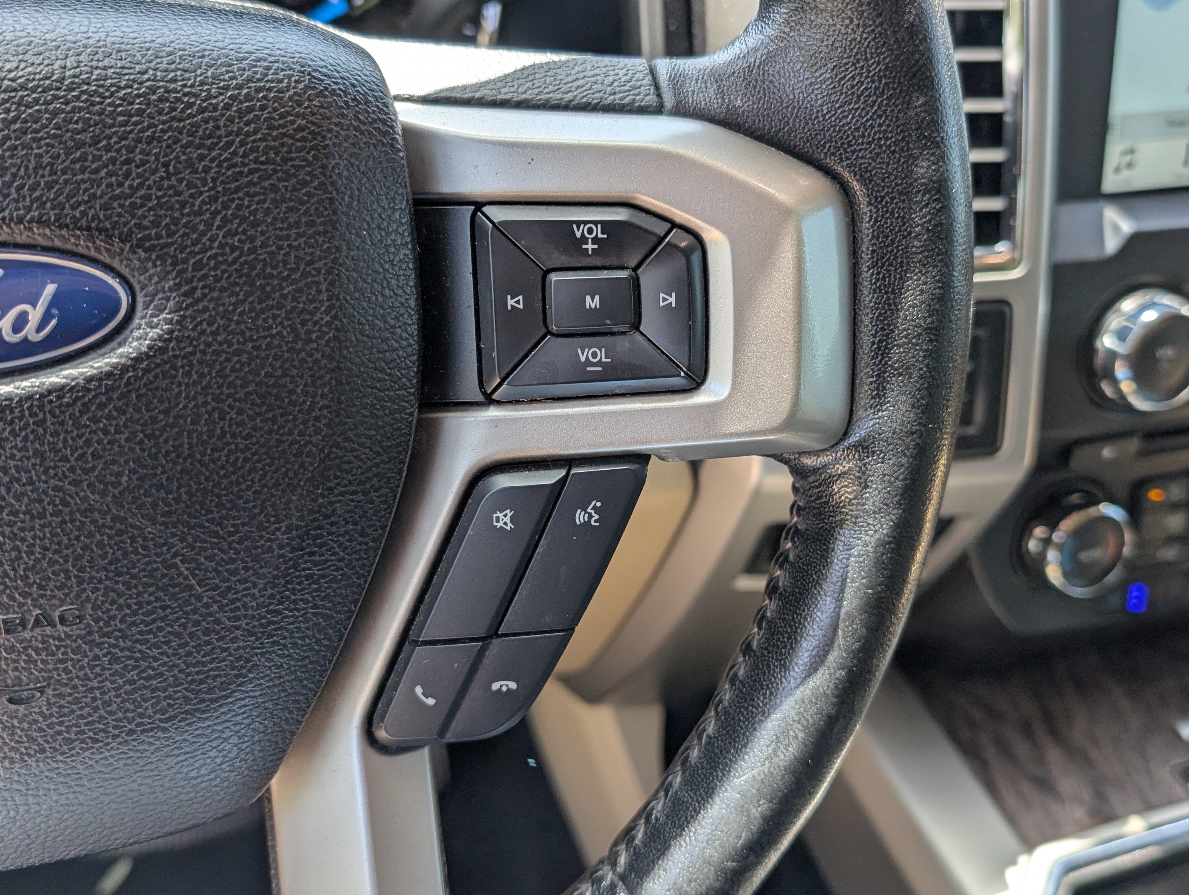 2017 Ford Super Duty F-250 SRW Lariat