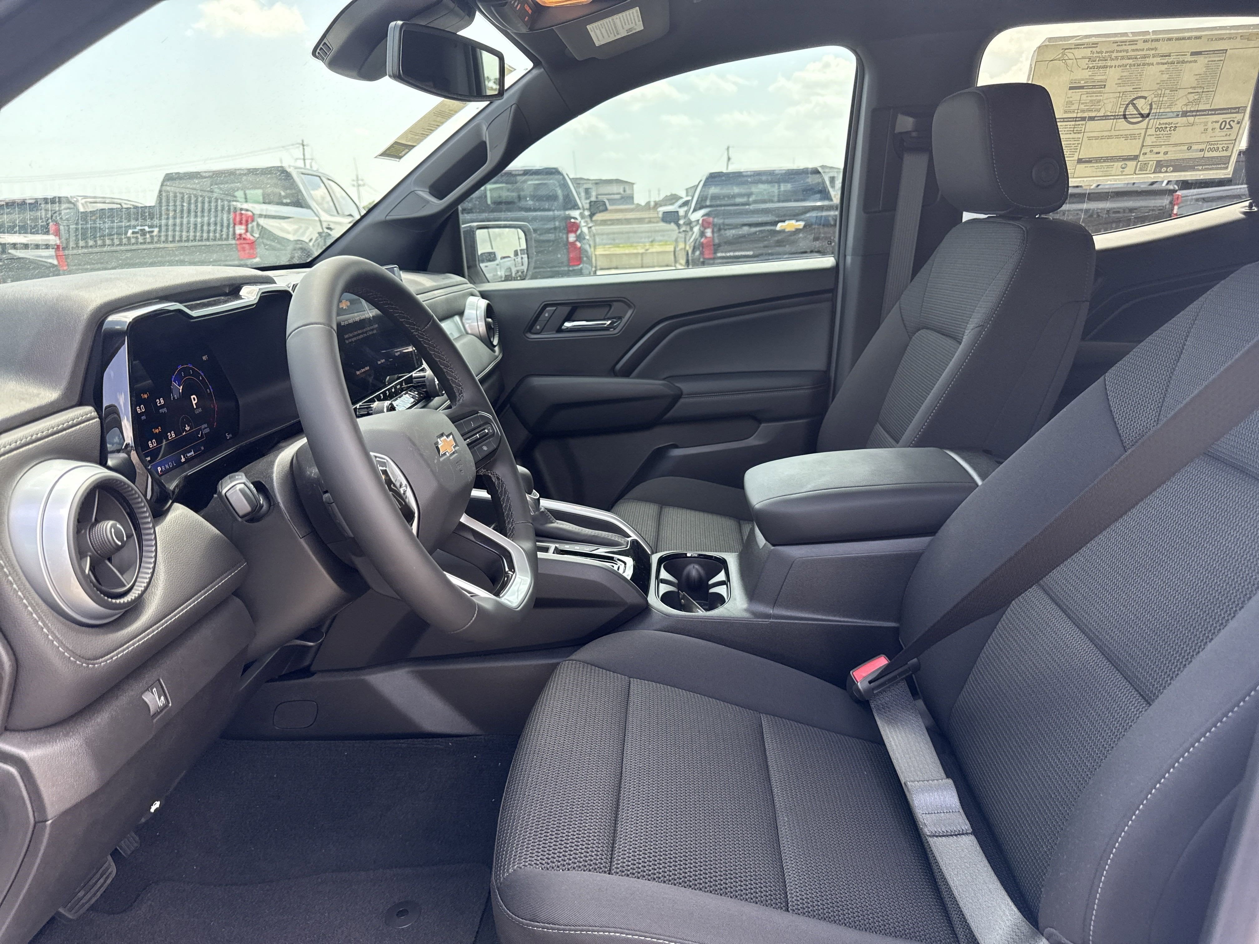 2025 Chevrolet Colorado WT/LT