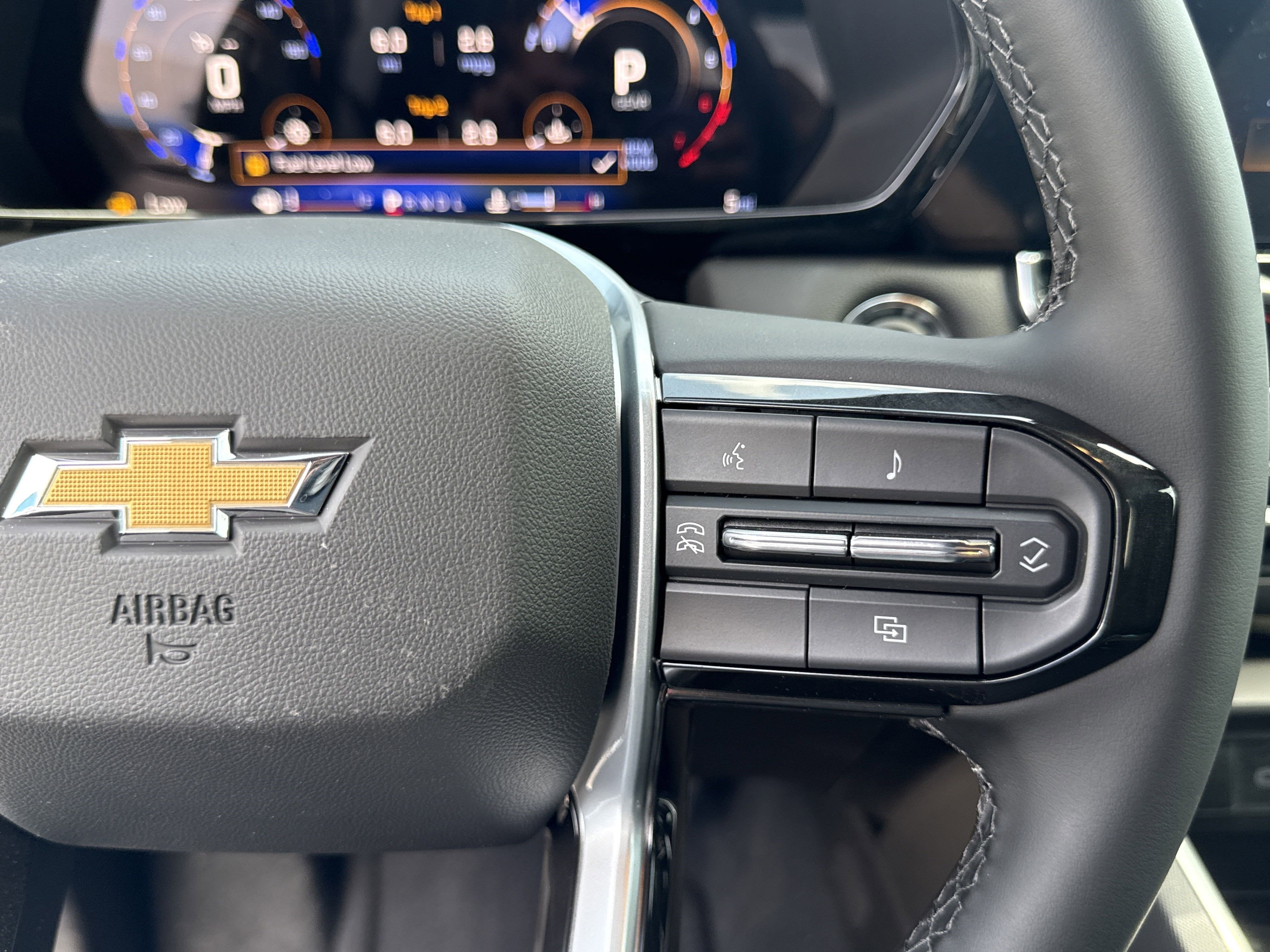 2025 Chevrolet Colorado WT/LT