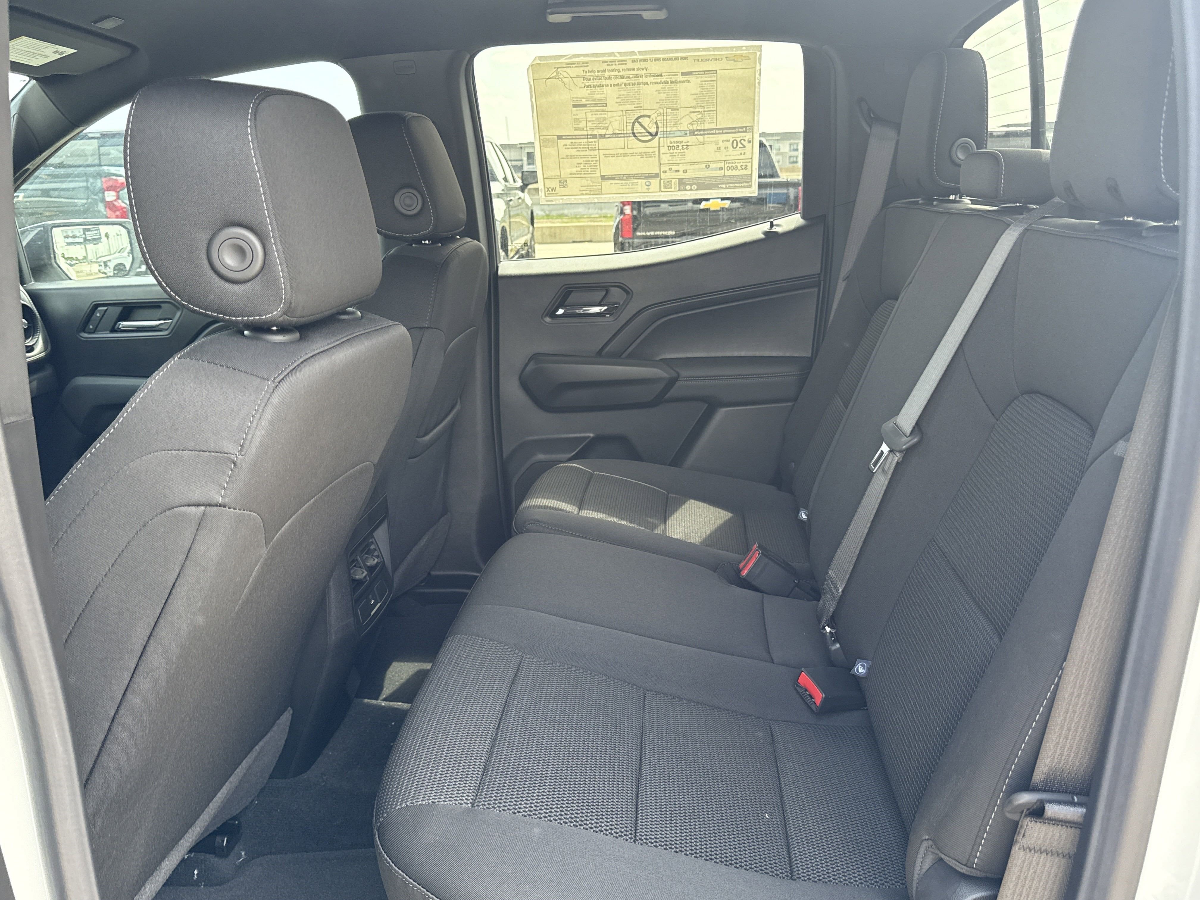 2025 Chevrolet Colorado WT/LT