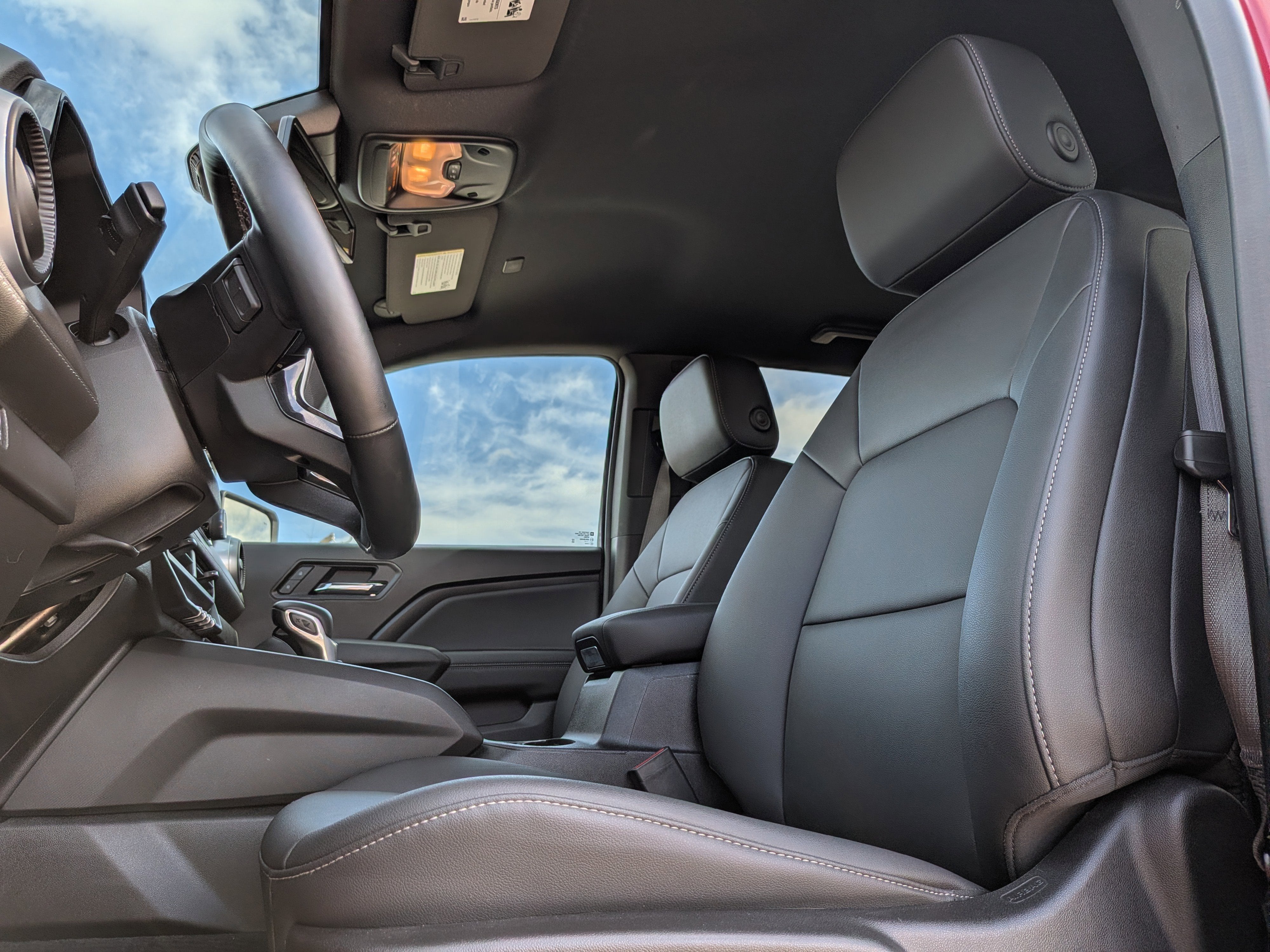 2025 Chevrolet Colorado WT/LT