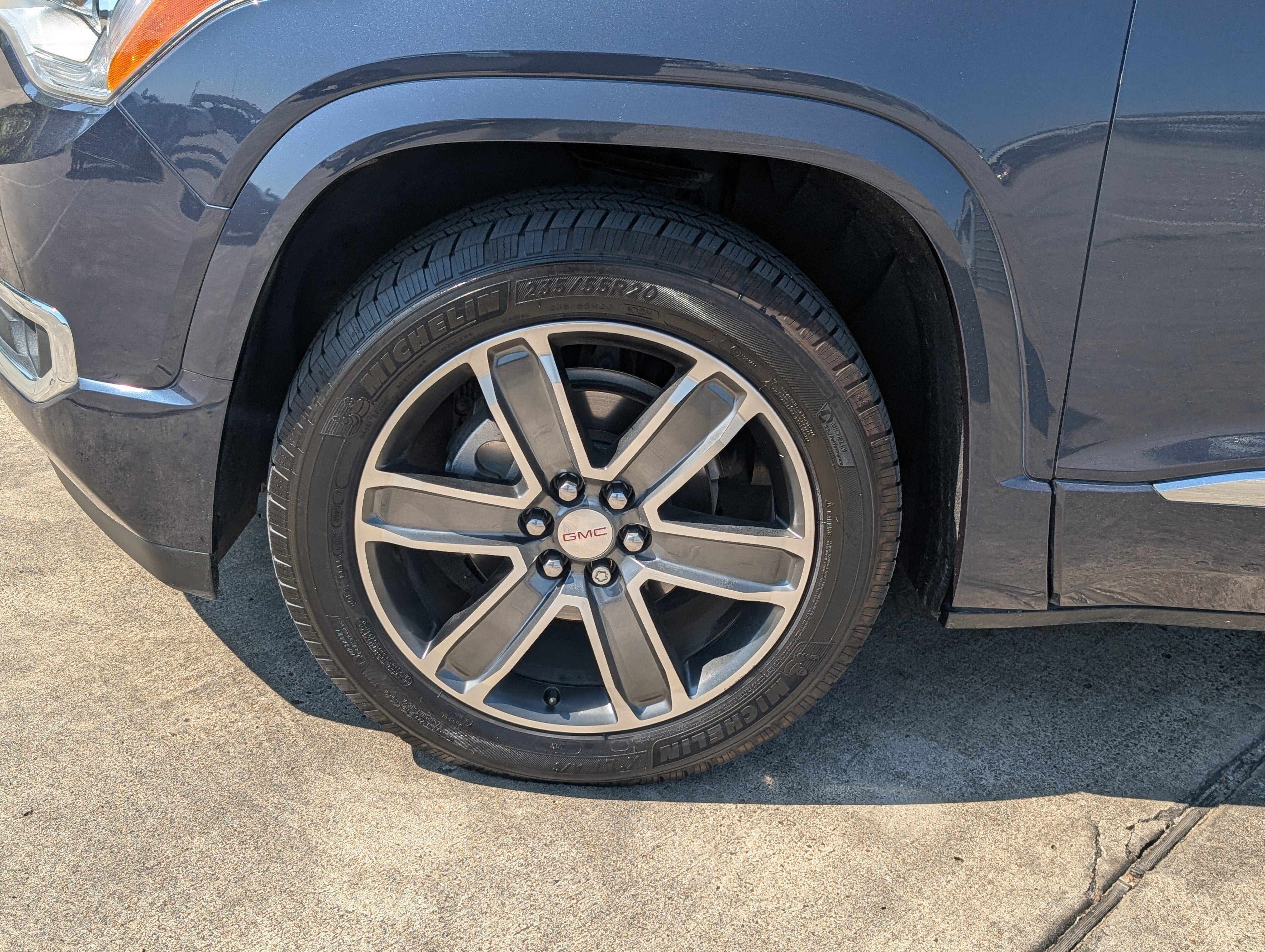 2019 GMC Acadia Denali