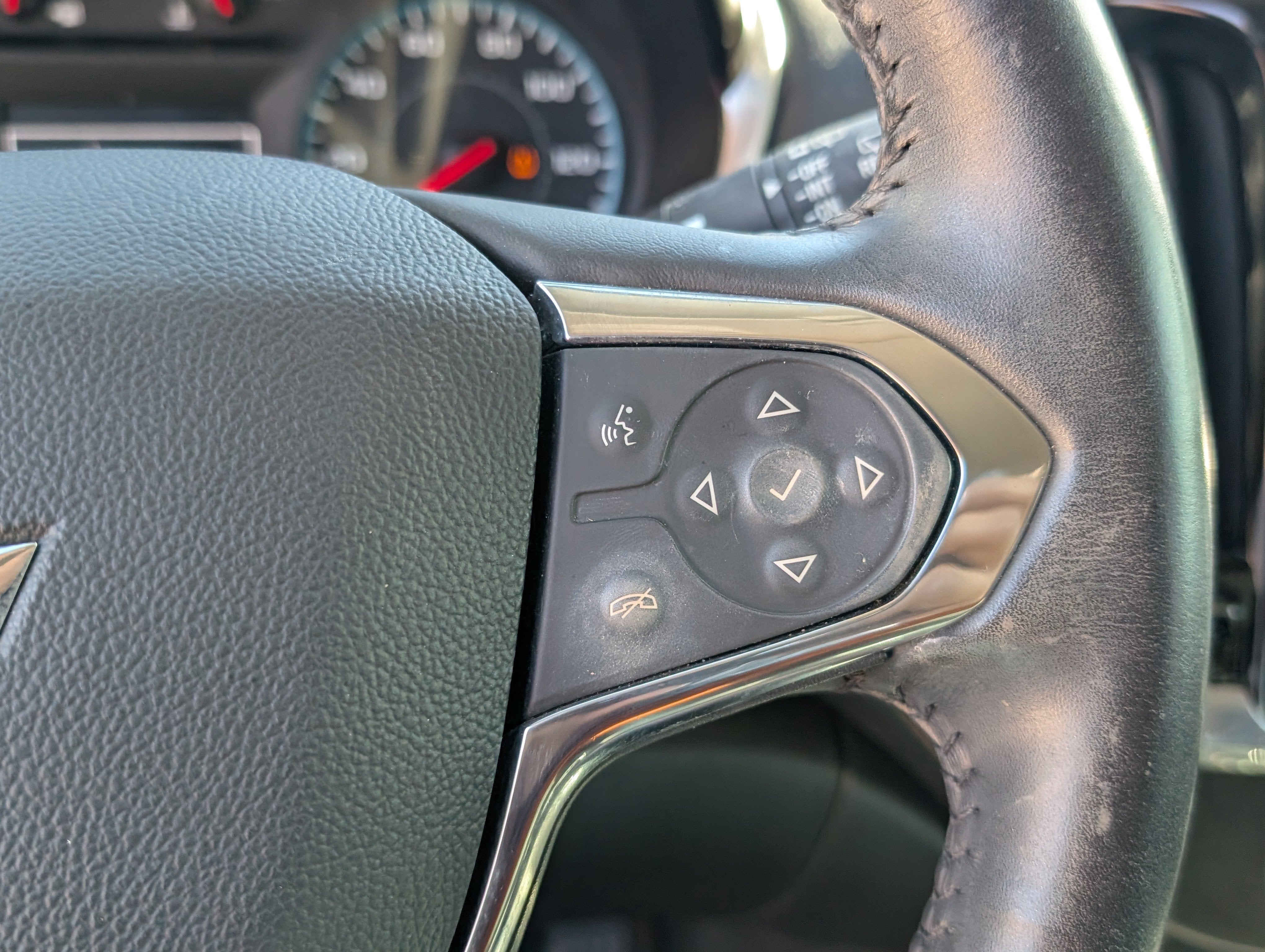 2018 Chevrolet Traverse LT Cloth