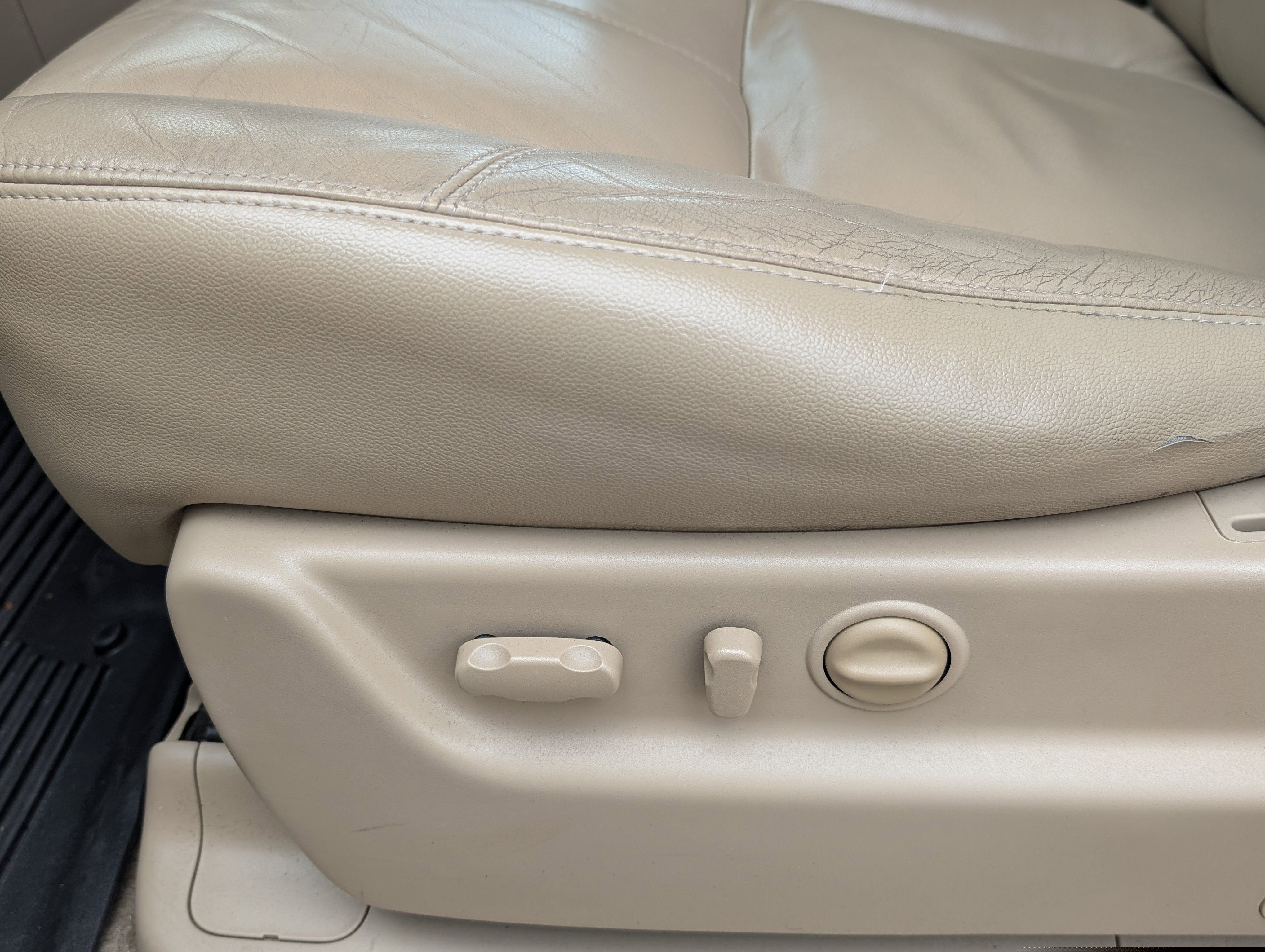 2011 Chevrolet Suburban LT