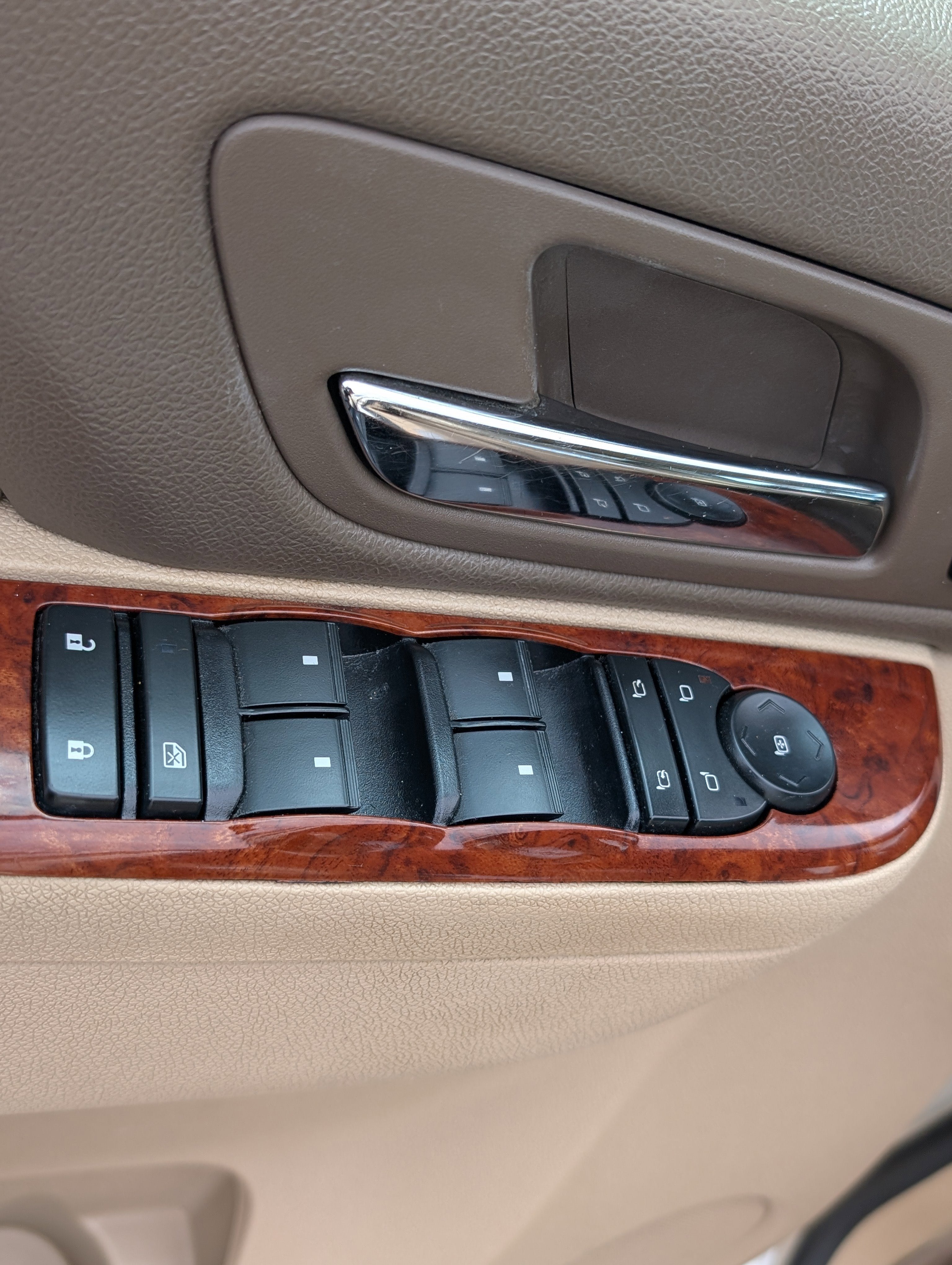 2014 Chevrolet Suburban LTZ