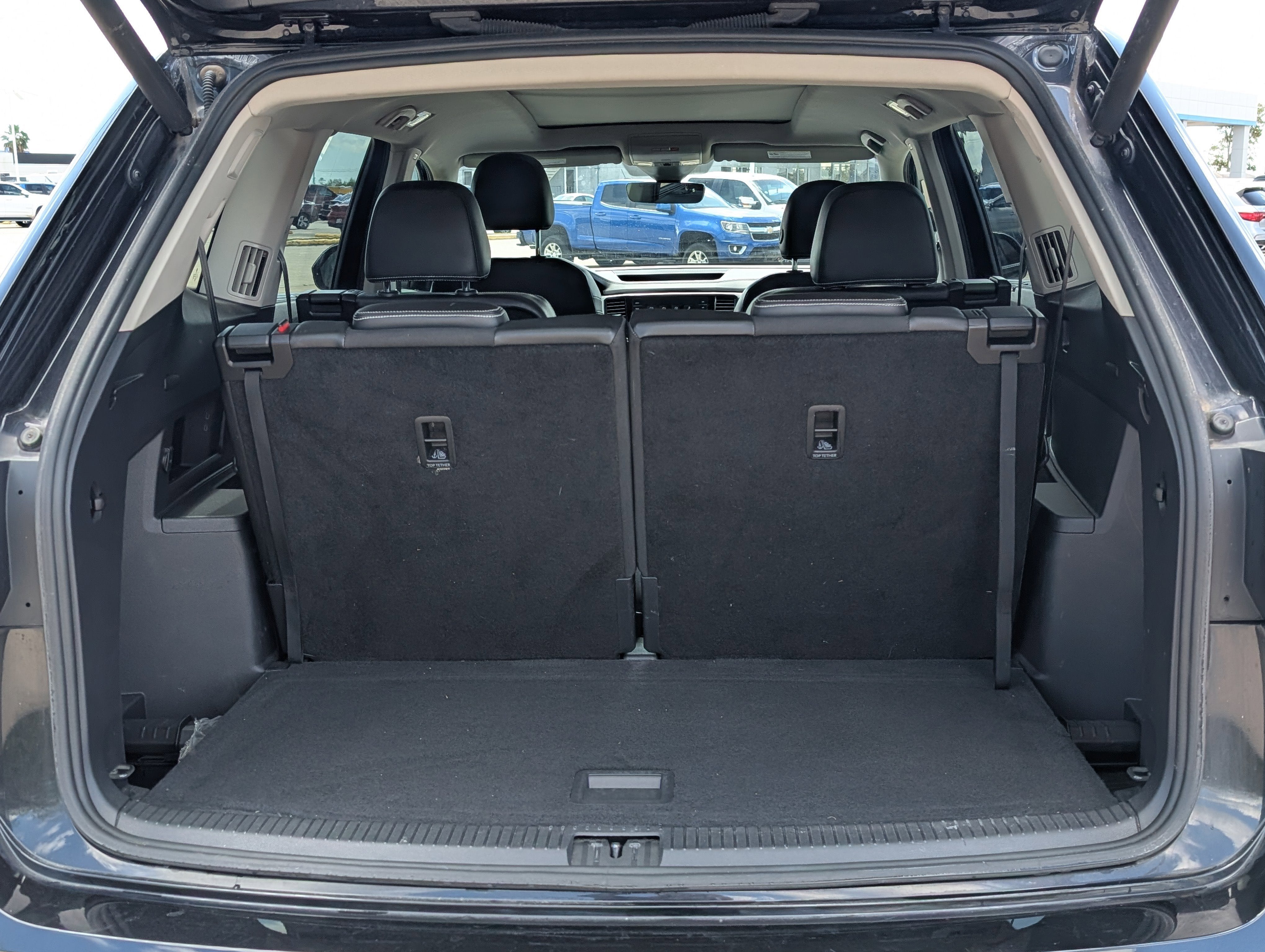 2022 Volkswagen Atlas 3.6L V6 SEL Premium R-Line