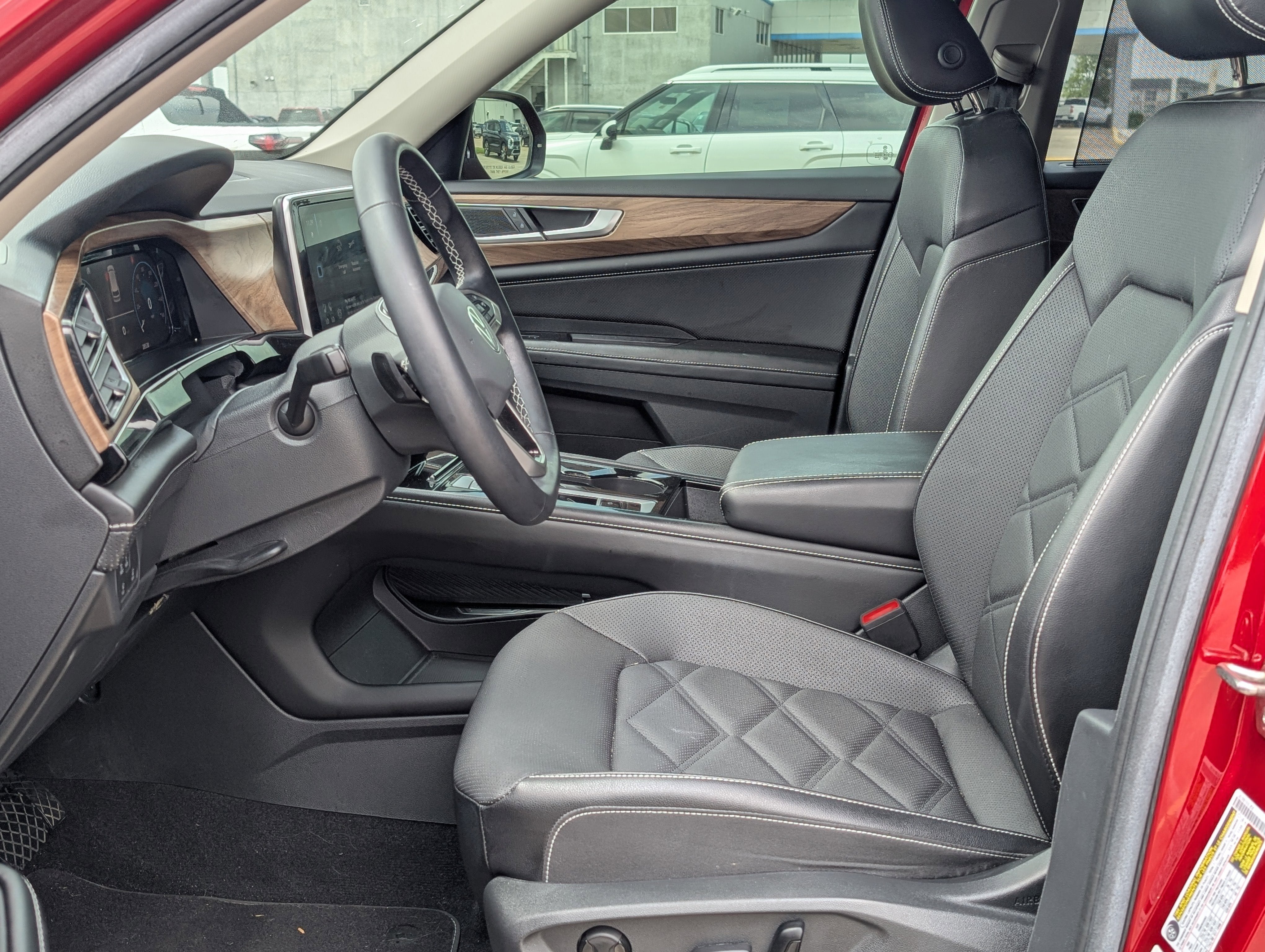 2024 Volkswagen Atlas 2.0T SE w/Technology