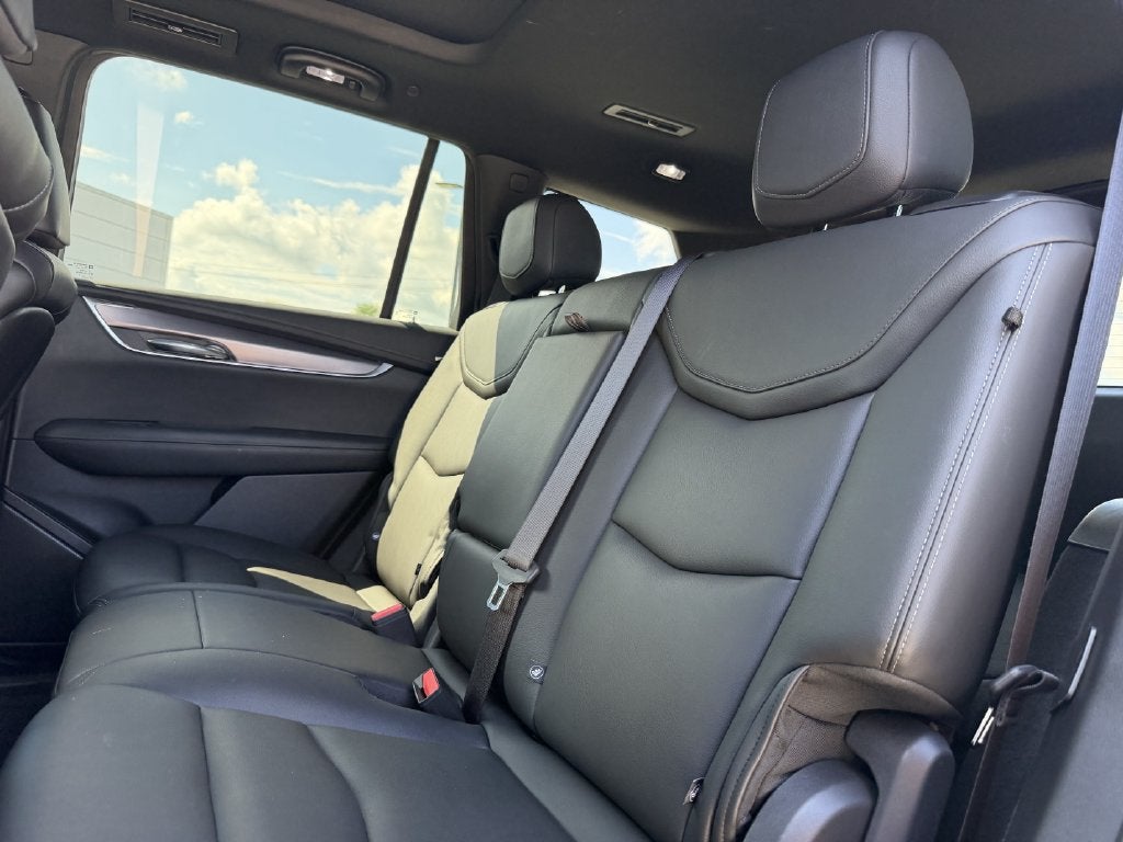 2024 Cadillac XT6 Luxury