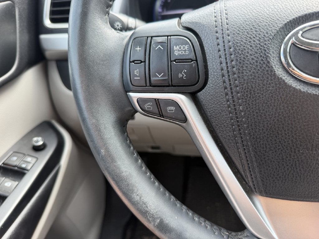 2016 Toyota Highlander XLE V6